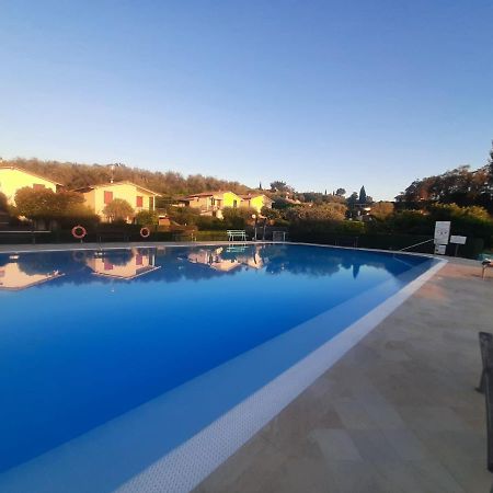 Residenza Palmira Bardolino Appartement Calmasino Buitenkant foto